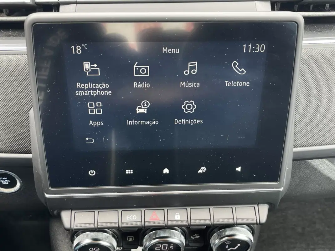 Renault Zoe 2020 - 14990 EUR, 69000 km - AUTO.MOTO.pt - 69000km - foto 17 de 23