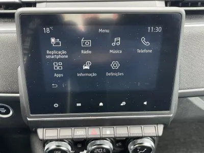 Renault Zoe 2020 - 14990 EUR, 69000 km - AUTO.MOTO.pt - 69000km - foto 17 de 23