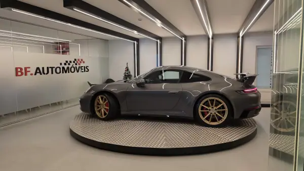Porsche 992 2021 - 159500 EUR, 69488 km - AUTO.MOTO.pt - 69488km - foto 16 de 58