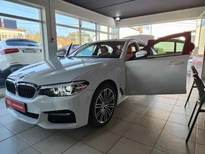 BMW 530e 2019 - 31500 EUR, 46900 km - AUTO.MOTO.pt - 46900km - foto 22 de 39