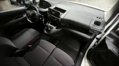 Peugeot Partner L2 1.5 Bluehdi 100CV 2020 - 14490 EUR, 110714 km - AUTO.MOTO.pt - 110714km - foto 10 de 10