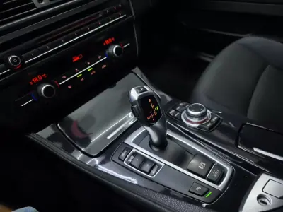 BMW 520 2015 - 19950 EUR, 244033 km - AUTO.MOTO.pt - 244033km - foto 40 de 46