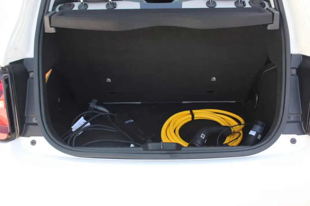 Fiat 500e 2022 - 18980 EUR, 25923 km - AUTO.MOTO.pt - 25923km - foto 7 de 10