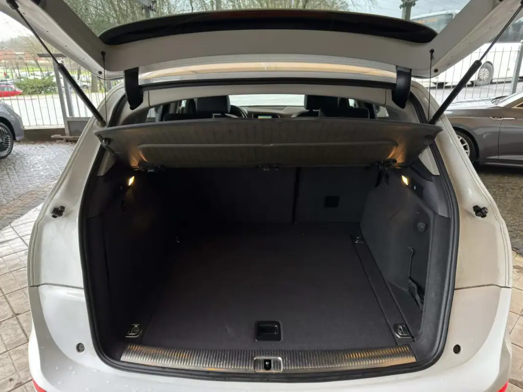 Audi Q5 2009 - 13950 EUR, 326842 km - AUTO.MOTO.pt - 326842km - foto 27 de 33