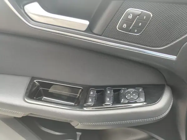 Ford S-Max 2019 - 22400 EUR, 124980 km - AUTO.MOTO.pt - 124980km - foto 13 de 18