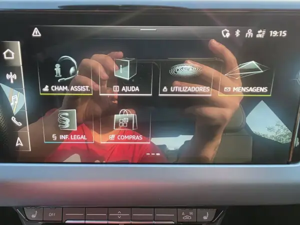 Audi e-tron GT 2021 - 52499 EUR, 100000 km - AUTO.MOTO.pt - 100000km - foto 35 de 46