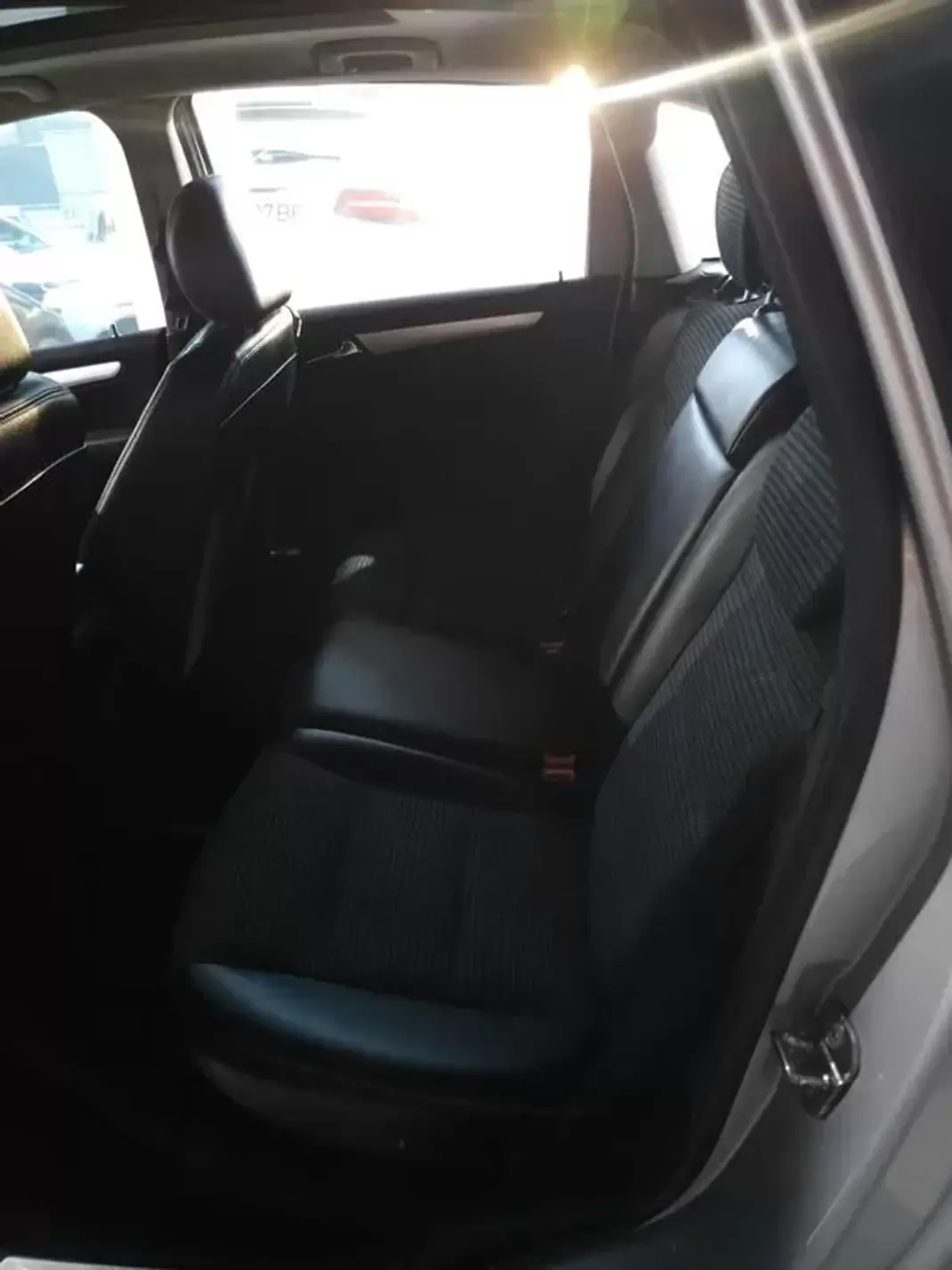 Mercedes-Benz B 200 2005 - 7250 EUR, 226300 km - AUTO.MOTO.pt - 226300km - foto 13 de 33