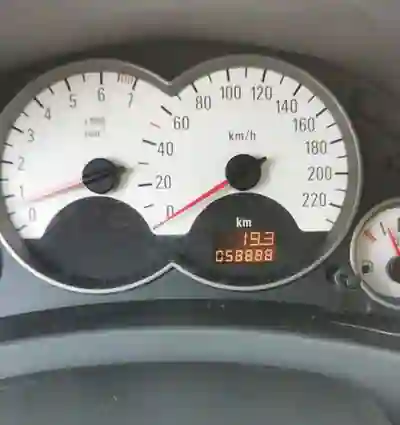 Opel Corsa 2001 - 1800 EUR, 59000 km - foto 4 de 9