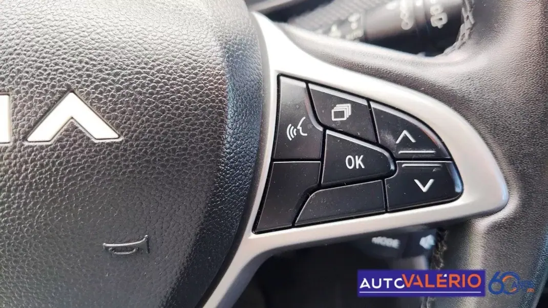 Dacia Sandero 2023 - 15950 EUR, 44274 km - AUTO.MOTO.pt - 44274km - foto 17 de 33