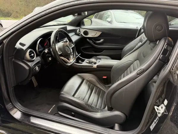 Mercedes-Benz C 220 2016 - 29900 EUR, 160000 km - AUTO.MOTO.pt - 160000km - foto 17 de 26