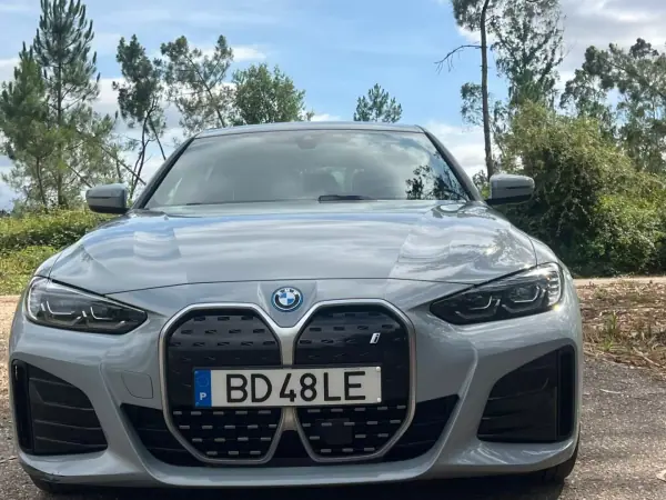 BMW i4 2023 - 41750 EUR, 74000 km - AUTO.MOTO.pt - 74000km - foto 53 de 86