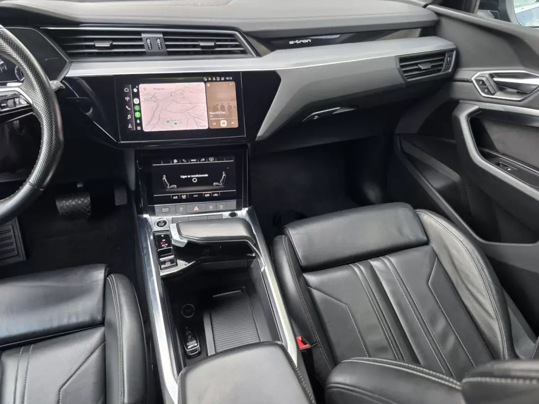 Audi e-tron 2022 - 31750 EUR, 115000 km - AUTO.MOTO.pt - 115000km - foto 49 de 73