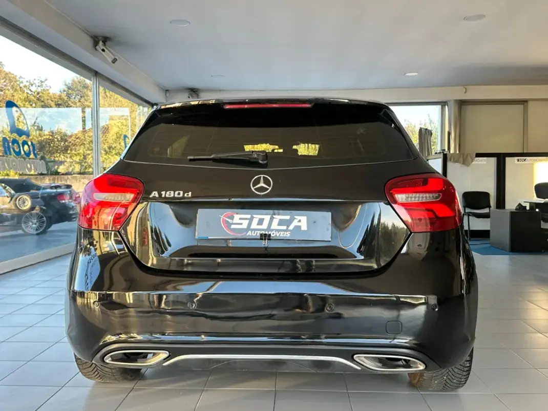 Mercedes-Benz A 180 2015 - 16690 EUR, 178000 km - 178000km - foto 6 de 26