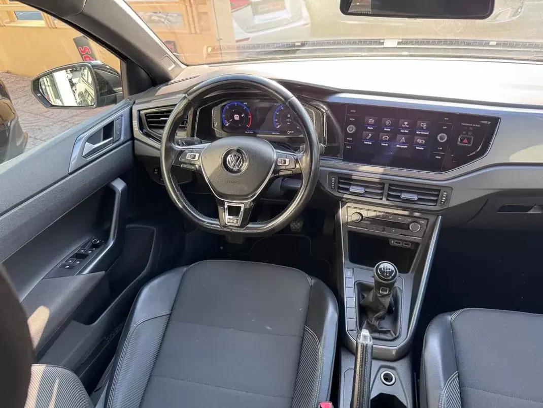 Volkswagen Polo 2018 - 14900 EUR, 186328 km - 186328km - foto 19 de 32