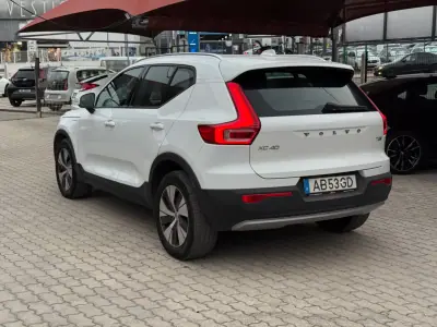 Volvo XC 40 2020 - 26950 EUR, 137000 km - AUTO.MOTO.pt - 137000km - foto 3 de 19