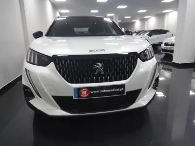 Peugeot 2008 2020 - 18750 EUR, 59000 km - AUTO.MOTO.pt - 59000km - foto 3 de 28