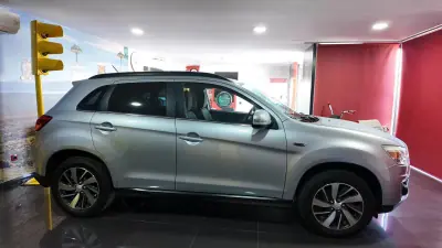 Mitsubishi ASX 2014 - 12500 EUR, 246233 km - AUTO.MOTO.pt - 246233km - foto 6 de 19
