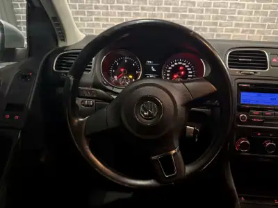 Volkswagen Golf 2010 - 8490 EUR, 249000 km - AUTO.MOTO.pt - 249000km - foto 12 de 13