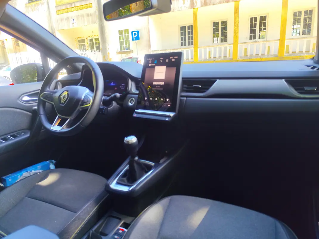 Renault Captur 2024 - 20990 EUR, 38700 km - 38700km - foto 5 de 10
