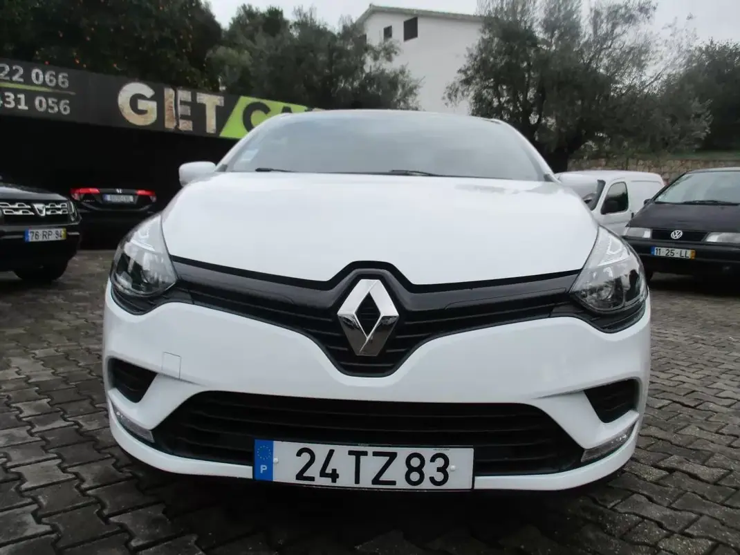 Renault Clio 2017 - 11990 EUR, 81000 km - 81000km - foto 3 de 24