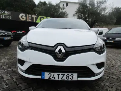 Renault Clio 2017 - 11990 EUR, 81000 km - 81000km - foto 3 de 24
