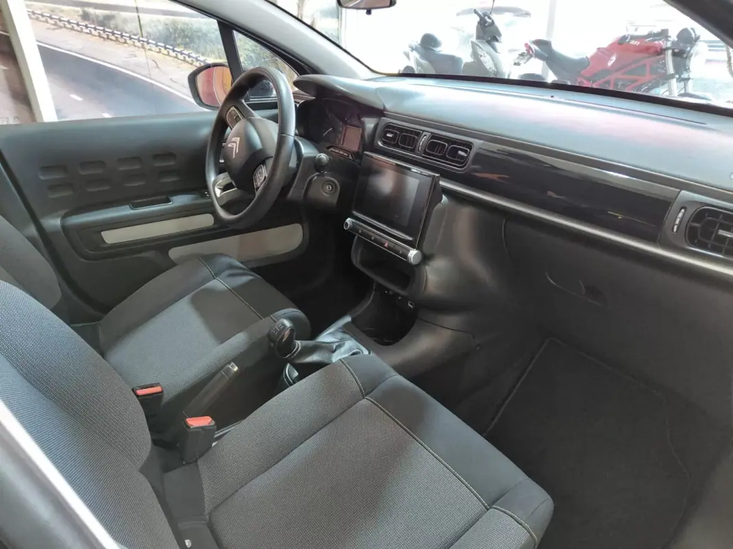 Citroën C3 2017 - 10900 EUR, 99000 km - AUTO.MOTO.pt - 99000km - foto 17 de 19