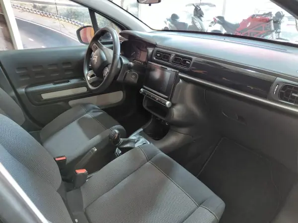 Citroën C3 2017 - 10900 EUR, 99000 km - AUTO.MOTO.pt - 99000km - foto 17 de 19