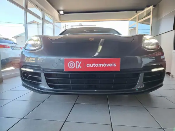 Porsche Panamera 2017 - 67750 EUR, 99900 km - AUTO.MOTO.pt - 99900km - foto 3 de 46