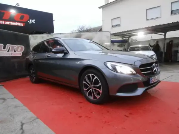 Mercedes-Benz C 180 2017 - 24900 EUR, 141265 km - AUTO.MOTO.pt - 141265km - foto 3 de 40