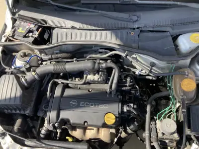 Opel Corsa 2005 - 2750 EUR, 187000 km - AUTO.MOTO.pt - 187000km - foto 11 de 11