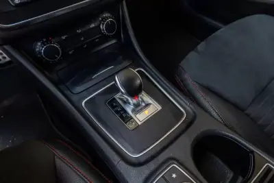 Mercedes-Benz CLA 45 AMG 2015 - 29900 EUR, 90463 km - AUTO.MOTO.pt - 90463km - foto 6 de 14