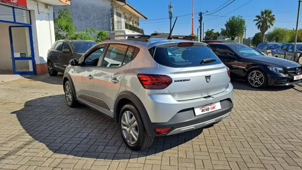 Dacia Sandero 2022 - 14900 EUR, 110660 km - AUTO.MOTO.pt - 110660km - foto 5 de 33