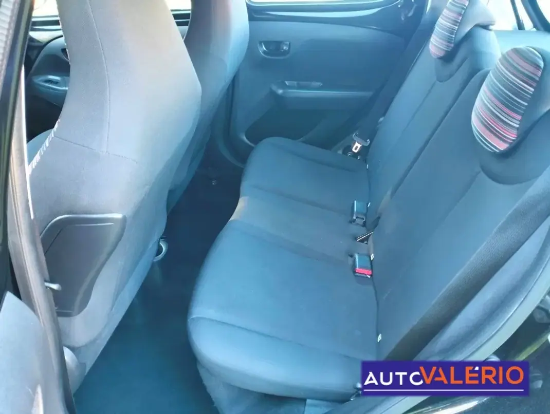 Citroën C1 2019 - 9950 EUR, 90078 km - AUTO.MOTO.pt - 90078km - foto 23 de 28