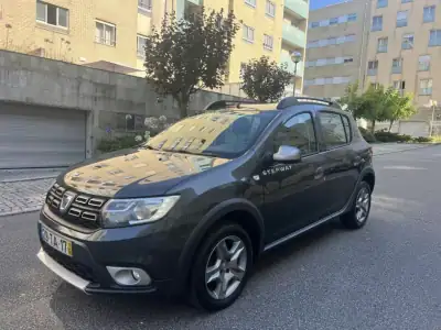 Dacia Sandero 2017 - 10950 EUR, 158000 km - AUTO.MOTO.pt - 158000km - foto 3 de 15