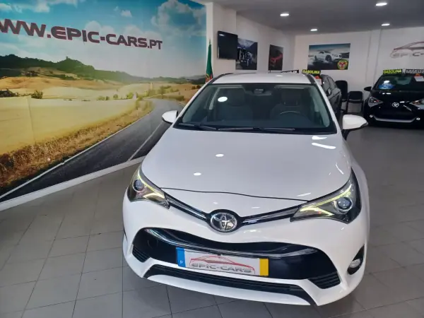 Toyota Avensis Touring Sports 2016 - 15980 EUR, 120621 km - AUTO.MOTO.pt - 120621km - foto 3 de 45