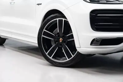 Porsche Cayenne Coupé 2022 - 84950 EUR, 71000 km - AUTO.MOTO.pt - 71000km - foto 4 de 60