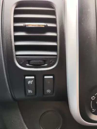 Fiat Talento 1.6 Mult-jet 2018 - 13980 EUR, 189000 km - AUTO.MOTO.pt - 189000km - foto 27 de 33