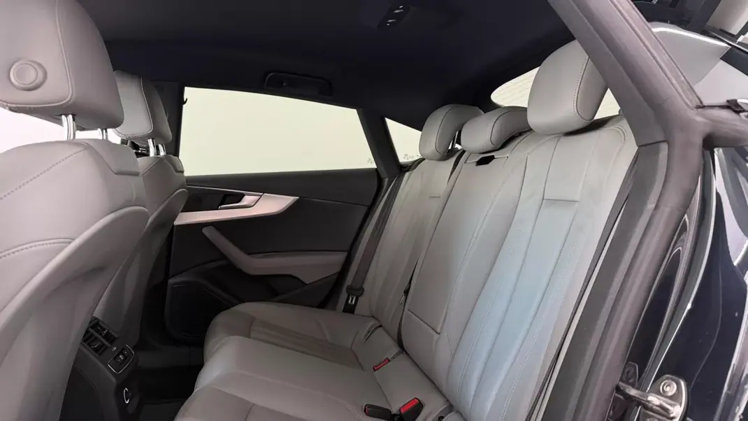 Audi A5 Sportback 2017 - 28990 EUR, 105891 km - 105891km - foto 30 de 34