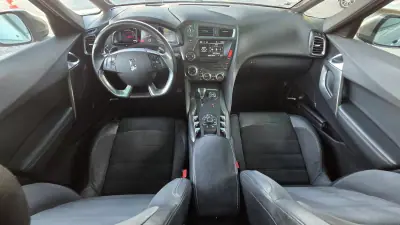 DS DS5 2013 - 10500 EUR, 216565 km - 216565km - foto 7 de 19