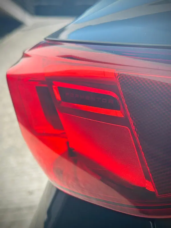 Cupra Formentor 2021 - 25950 EUR, 85500 km - AUTO.MOTO.pt - 85500km - foto 5 de 21