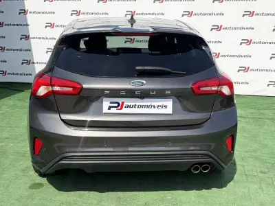 Ford Focus 2018 - 14850 EUR, 79128 km - AUTO.MOTO.pt - 79128km - foto 8 de 20