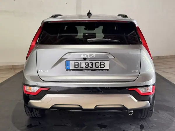 Kia Niro 2024 - 29500 EUR, 27615 km - AUTO.MOTO.pt - 27615km - foto 7 de 26