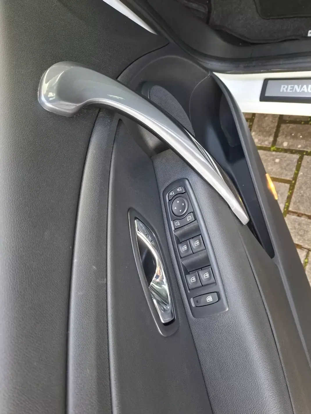 Renault Mégane Sport Tourer 2014 - 11500 EUR, 130900 km - AUTO.MOTO.pt - 130900km - foto 18 de 28