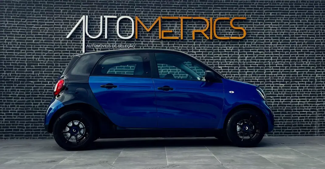 Smart ForFour 2018 - 11500 EUR, 91000 km - AUTO.MOTO.pt - 91000km - foto 9 de 13