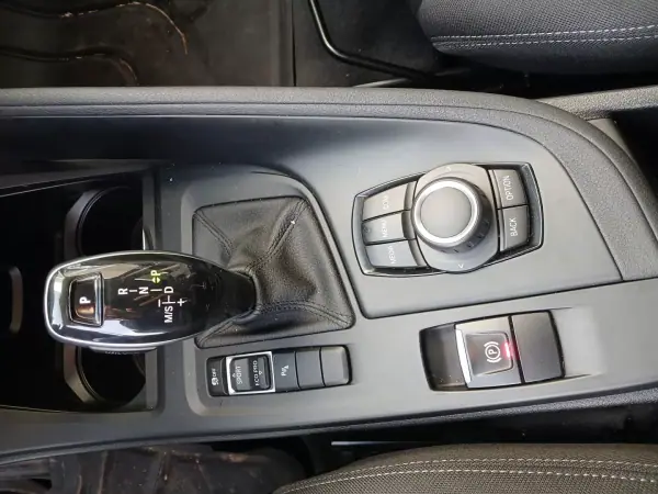 BMW X1 2018 - 18750 EUR, 225000 km - AUTO.MOTO.pt - 225000km - foto 19 de 27