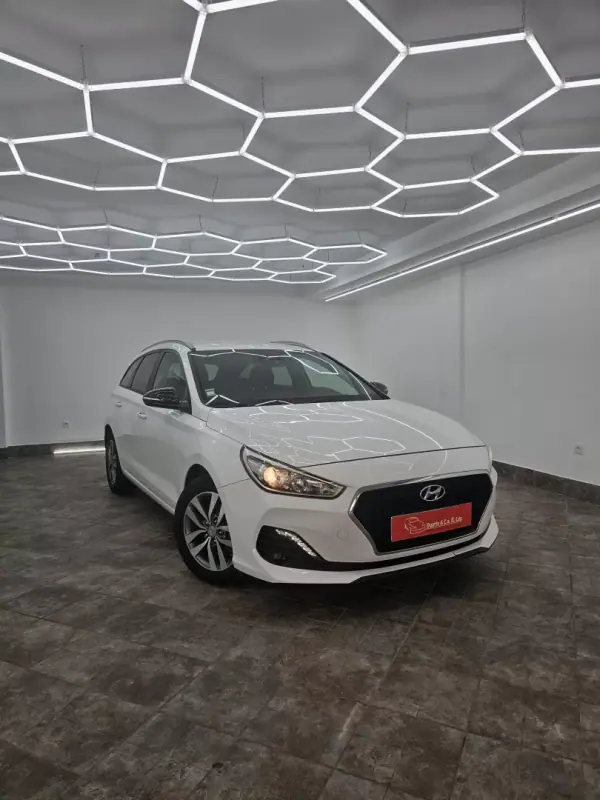 Hyundai i30 SW 2018 - 12950 EUR, 117053 km - AUTO.MOTO.pt - 117053km - foto 21 de 41