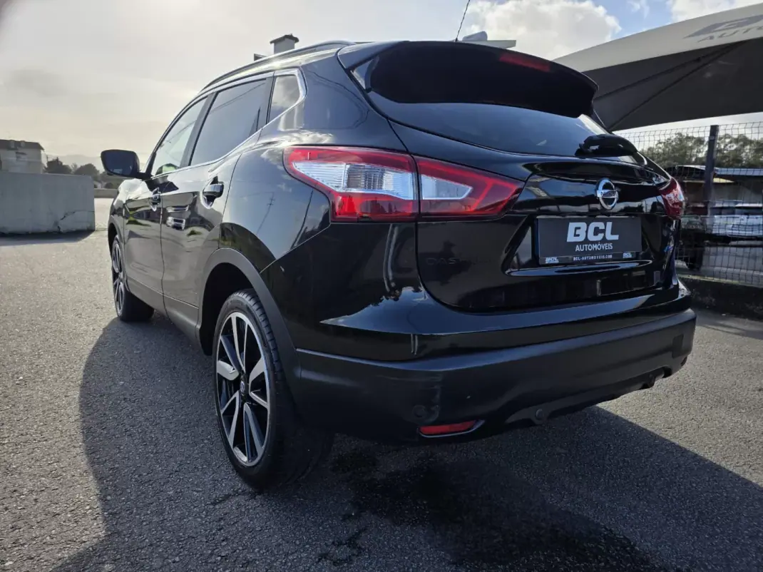 Nissan Qashqai 2015 - 13990 EUR, 146000 km - AUTO.MOTO.pt - 146000km - foto 6 de 40