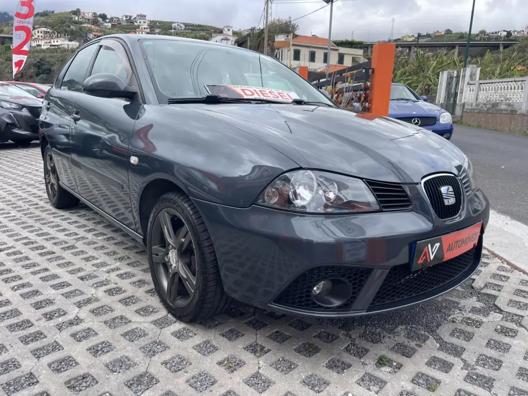 SEAT Ibiza 2008 - 6750 EUR, 148157 km - AUTO.MOTO.pt - 148157km - foto 1 de 12