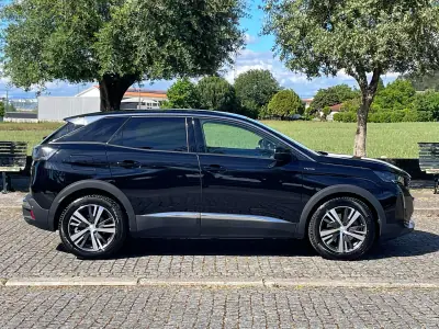 Peugeot 3008 2023 - 24900 EUR, 83000 km - AUTO.MOTO.pt - 83000km - foto 5 de 39