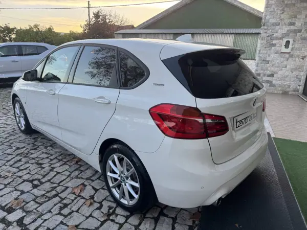 BMW 225xe Active Tourer 2018 - 18900 EUR, 68000 km - AUTO.MOTO.pt - 68000km - foto 6 de 52